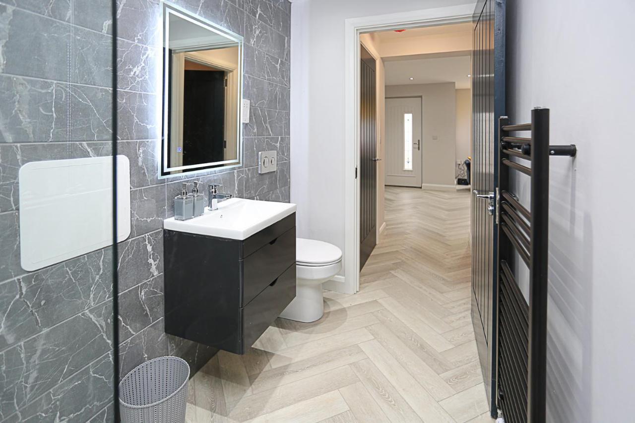 No1 Luxury Service * Belfast